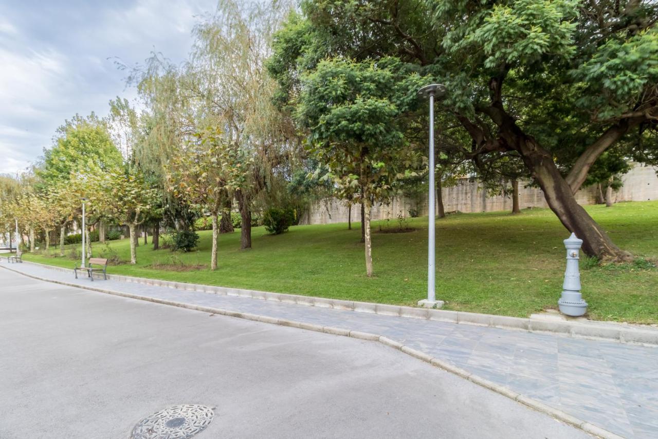 Luminoso Cerca Playa Sardinero Con Parking Privado Appartement